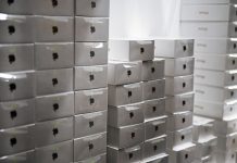 Apple внезапно подняла цены в России